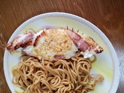 朝ごはんに！目玉焼きと焼きベーコン