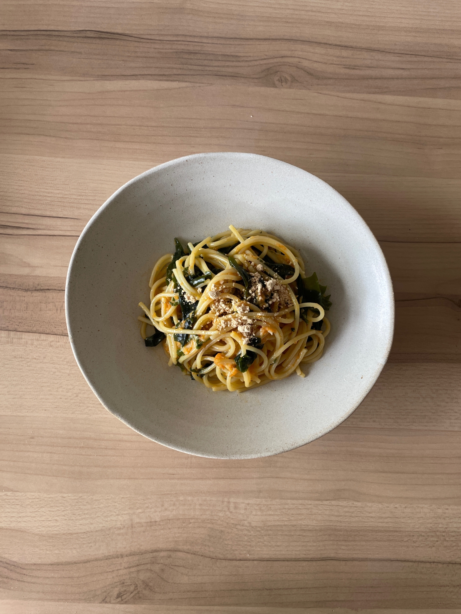 山芋と人参の豆乳ヨーグルト大葉酒粕味噌わかめパスタ