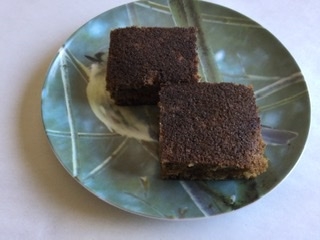 美味しくいただきました♪（ケーキが黒っぽいのは全粒粉小麦とココナッツシュガー使用のためです。焦がしてないです！笑）