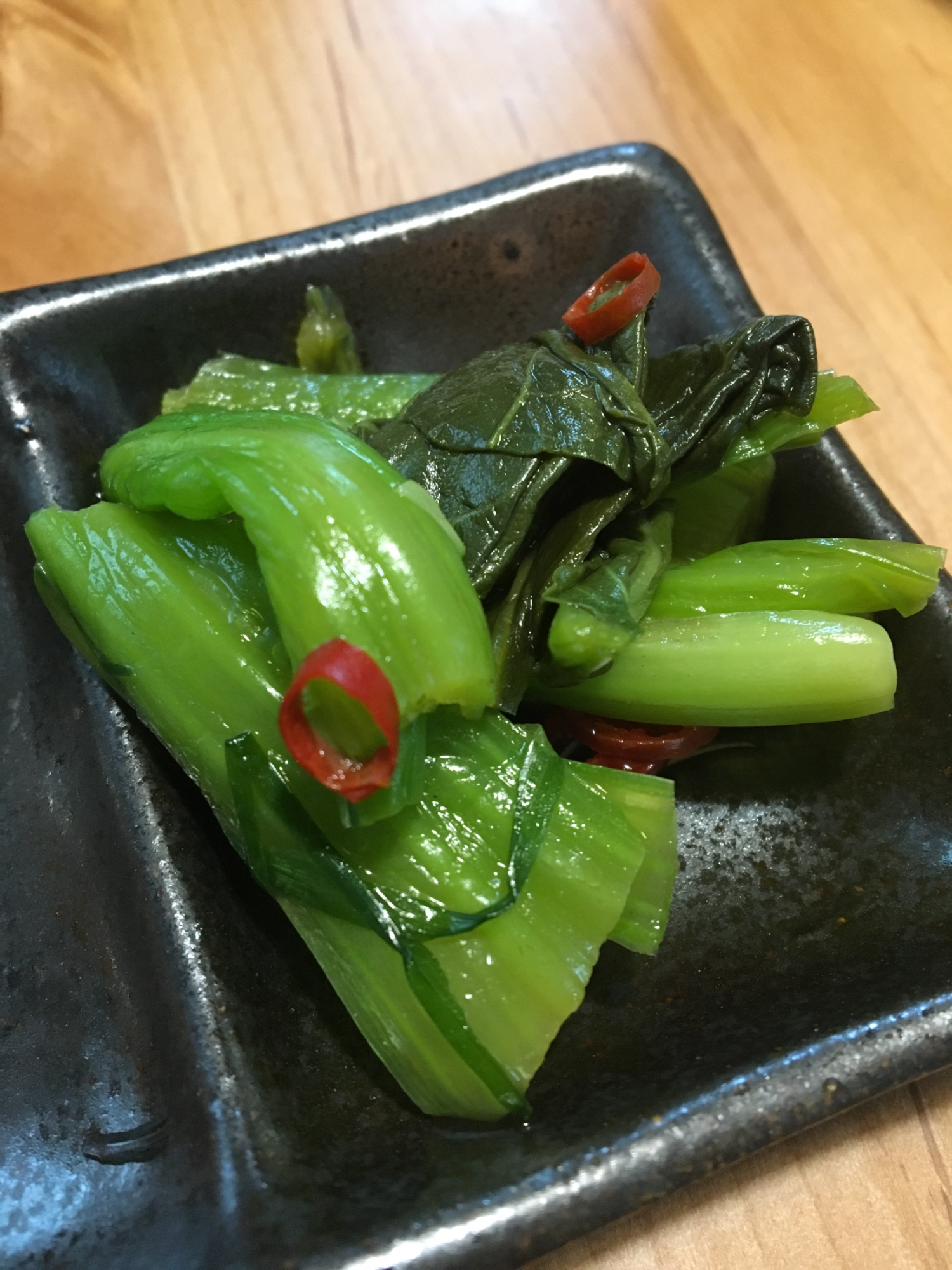昆布だしでで簡単！小松菜の浅漬け