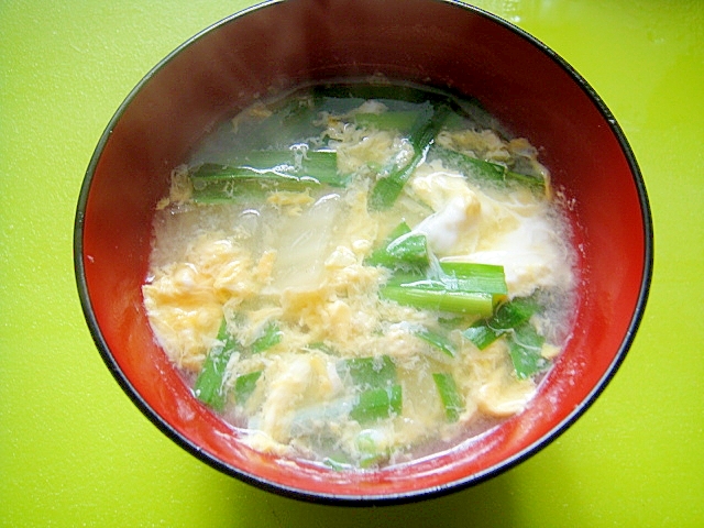 白菜とニラのかき玉味噌汁