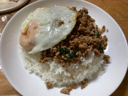 前回はバジルペーストでしたが、今回はスイートバジルで作りました。味は安定の美味しさでした。