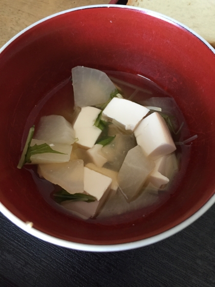 いい香り♡舞茸と豆腐の味噌汁