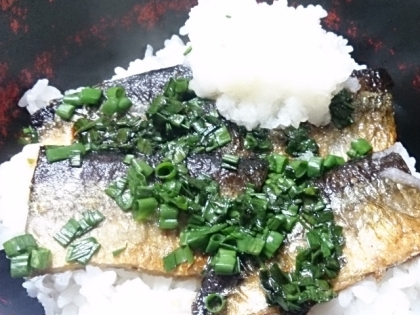 さんまフィレで照り焼き丼ぶり ゆず茶を加えても レシピ 作り方 By ドキンちゃん0298 楽天レシピ