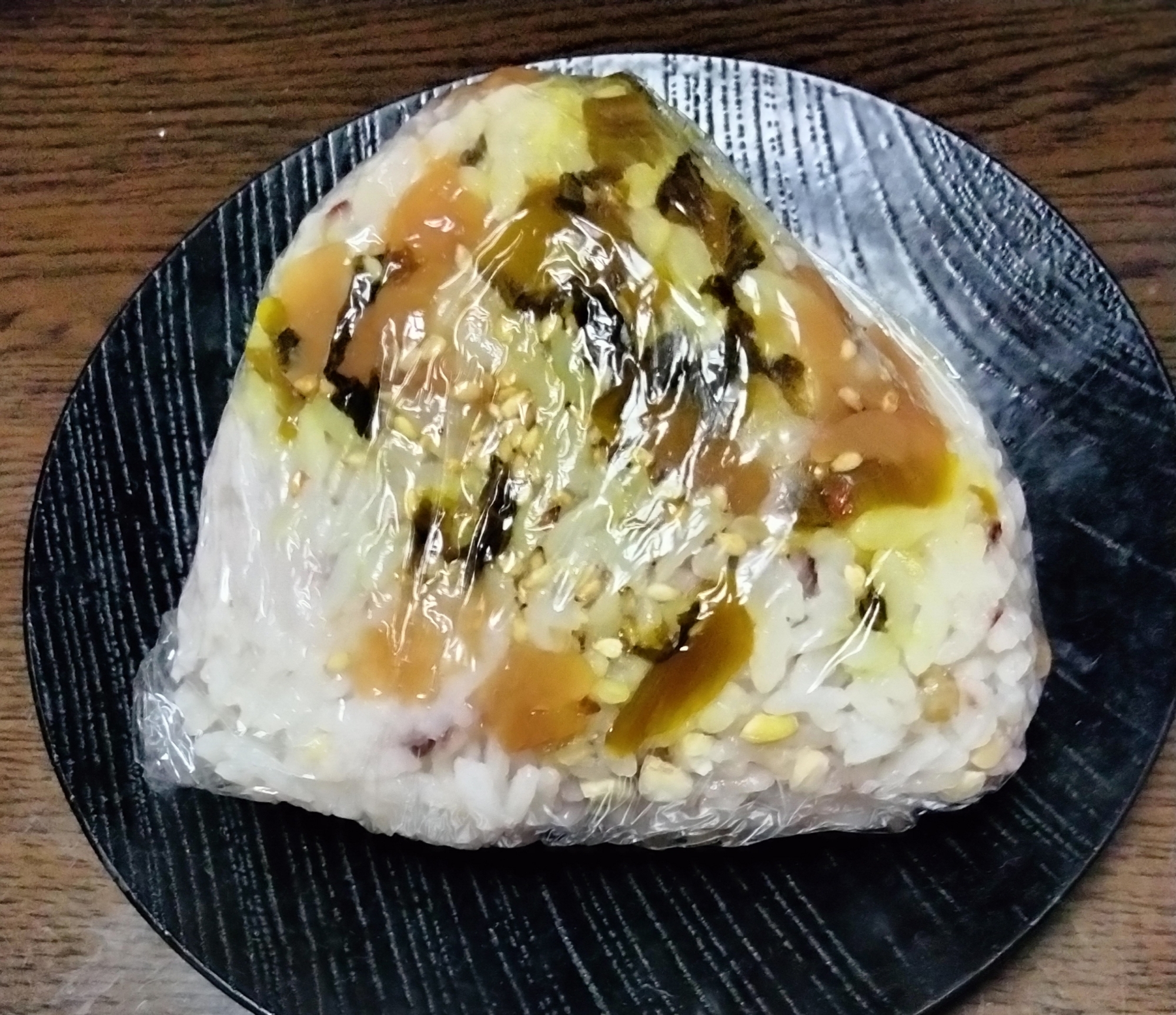 雑穀ごはんおにぎり 高菜漬け&梅干