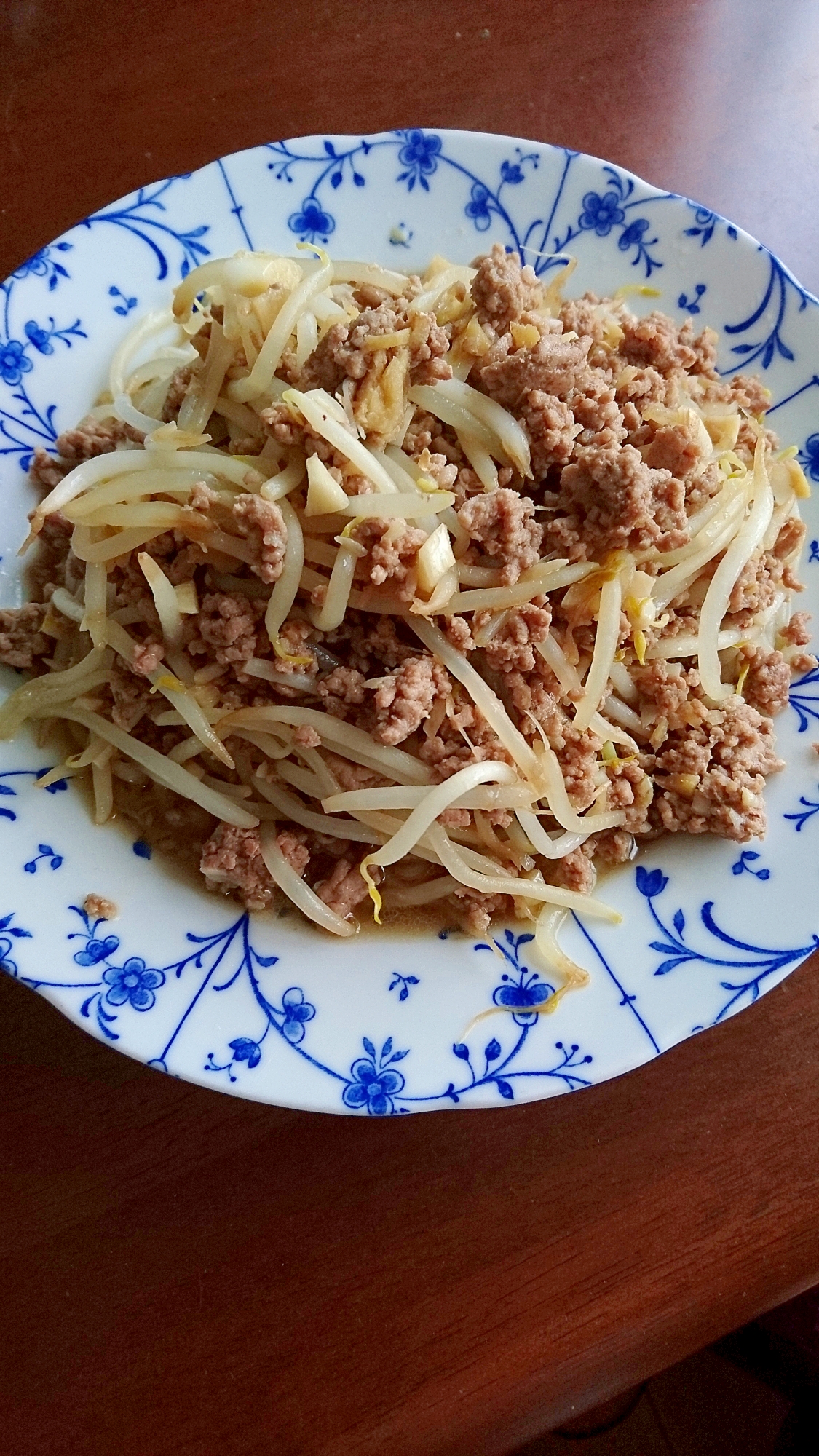 ★もやしとひき肉のガーリックジンジャー炒め★