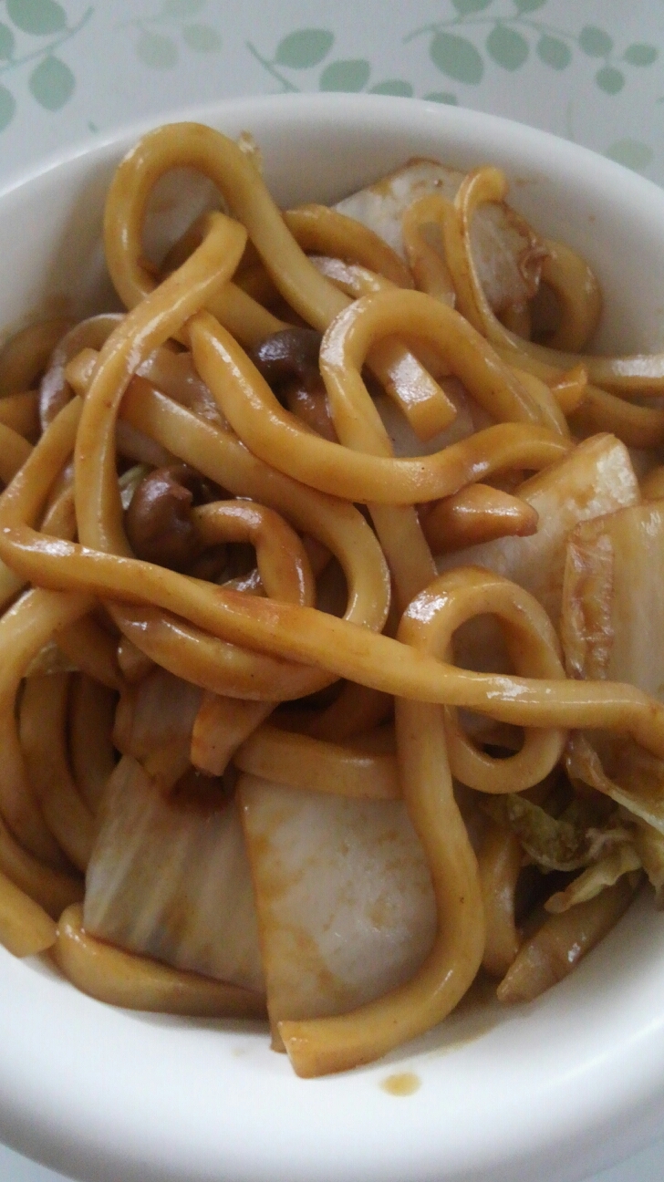 太い焼きそば？！白菜としめじの焼きそばうどん