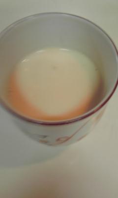 ちょっと紅茶の色が薄いですが　朝から美味しい紅茶が飲めました♪ごちそうさまです。