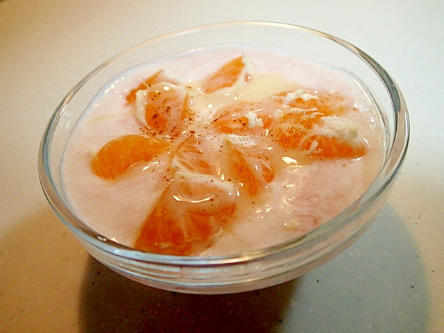 フルーチェで　小蜜柑の美的いちごヨーグルト