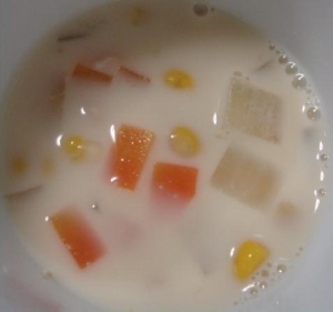 ホッとおいしい★豆乳味噌コーンスープ