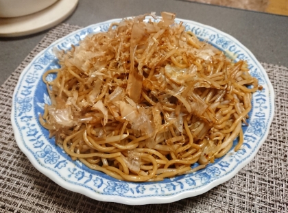 【節約ビンボー飯】５０円以下でできるモヤシ焼きそば