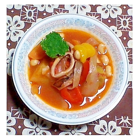 ミネストローネ（イカ・赤パプリカetc..）