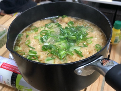 野菜たっぷり！チキンラーメン鍋