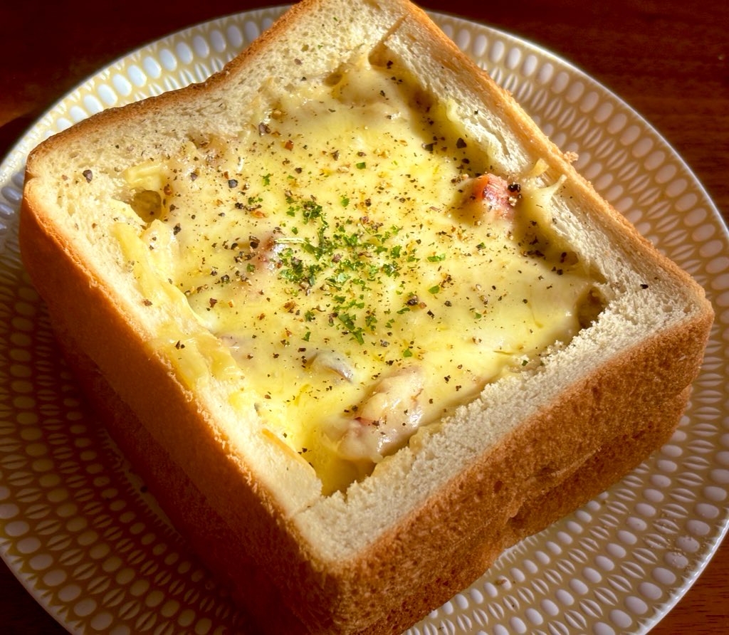 【簡単なのに、豪華！】食パン グラタン