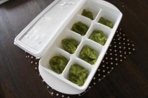 【離乳食・初期】　ブロッコリーの冷凍保存