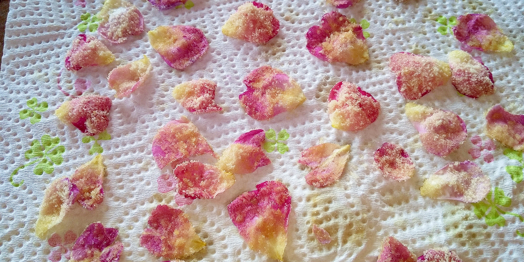 薔薇の香りを存分に楽しむ バラの砂糖漬け レシピ 作り方 By 健康美容食 楽天レシピ
