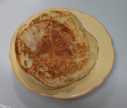 おとさん♫子供のおやつに、バナナ入りのホットケーキ、完食しました☘️完熟バナナ救済できて嬉しいです♥️冬休みは、習字の課題があるのでまた一苦労です(;_・)