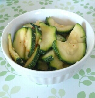 ズッキーニのピリ辛漬物 レシピ・作り方 by はな9420 - 楽天レシピ