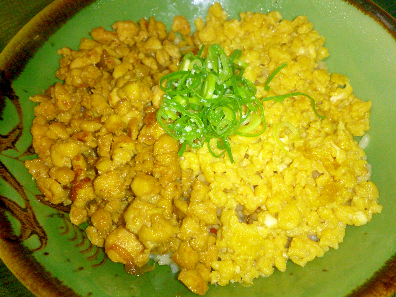 豆腐と鶏胸肉のヘルシーそぼろ丼