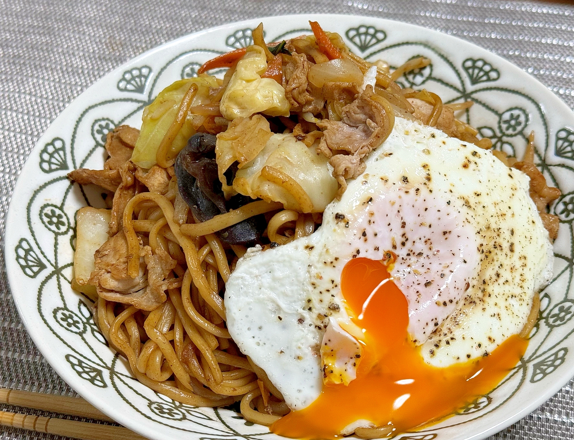 気分はお祭り！？野菜たっぷりソースやきそば