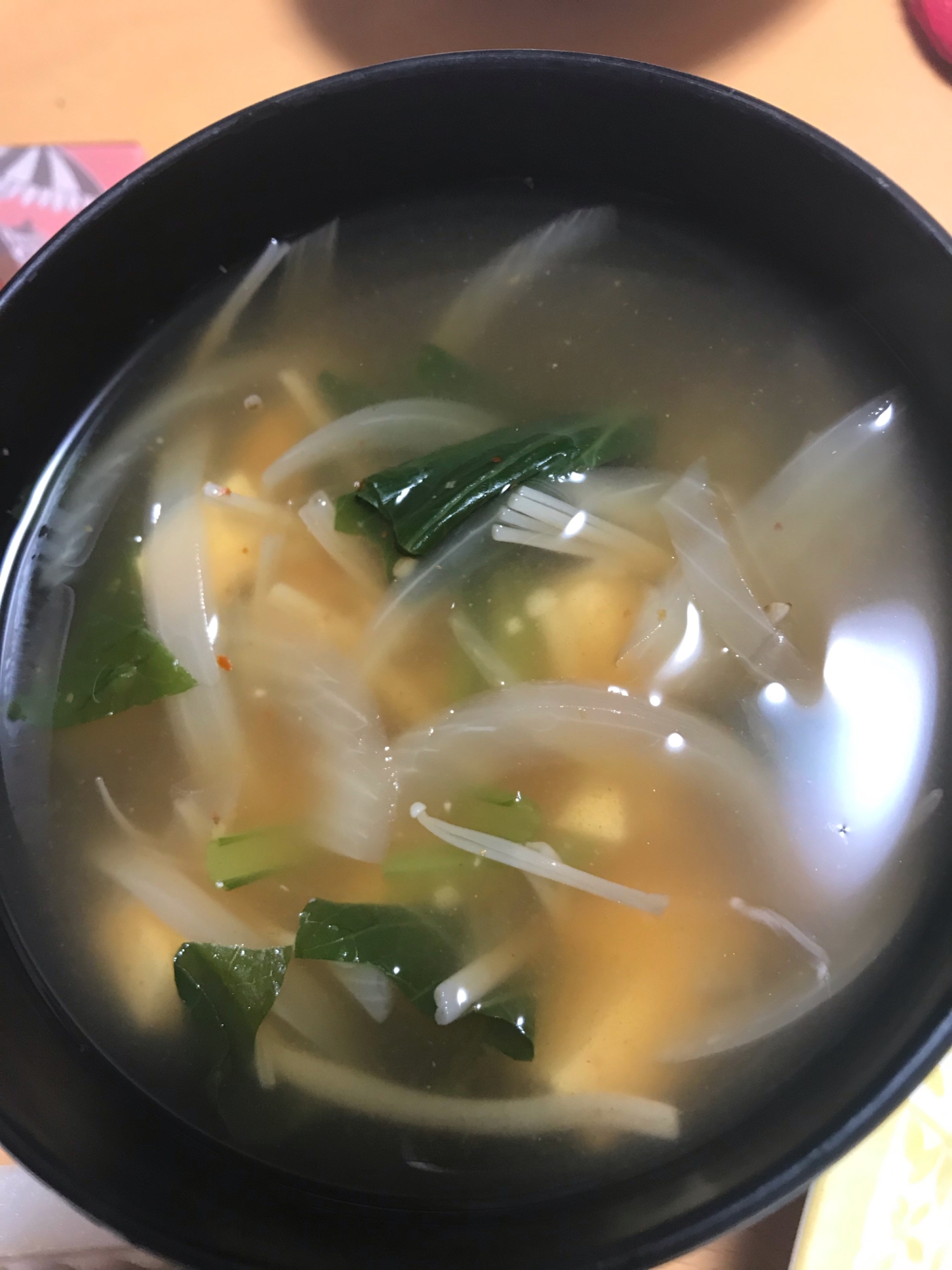 玉ねぎとえのきたくさん豆板醤スープ