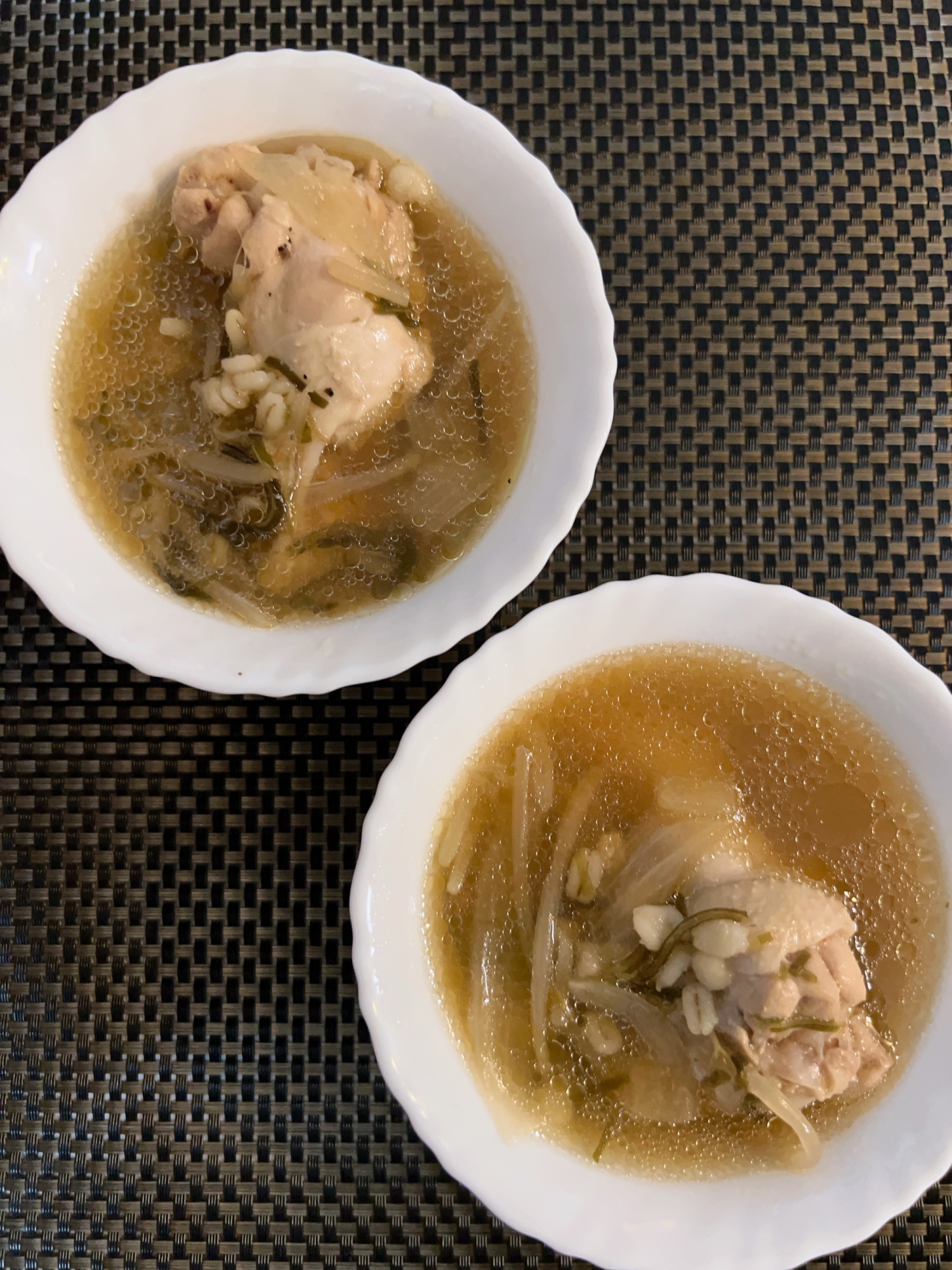 風邪引きさんの 鶏手羽元スープ