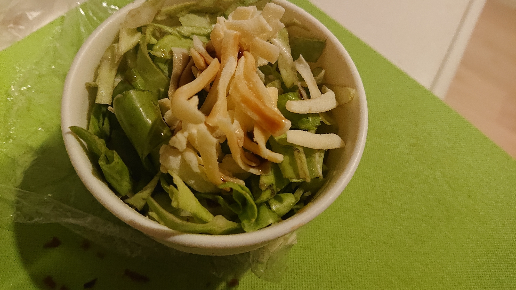 キャベツの簡単鮭サラダ