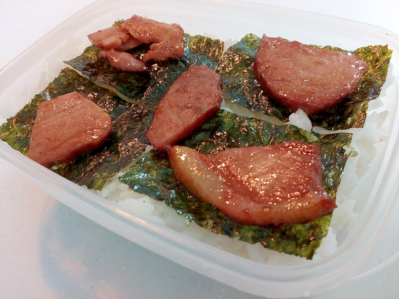 お弁当　韓国海苔と焼豚のご飯