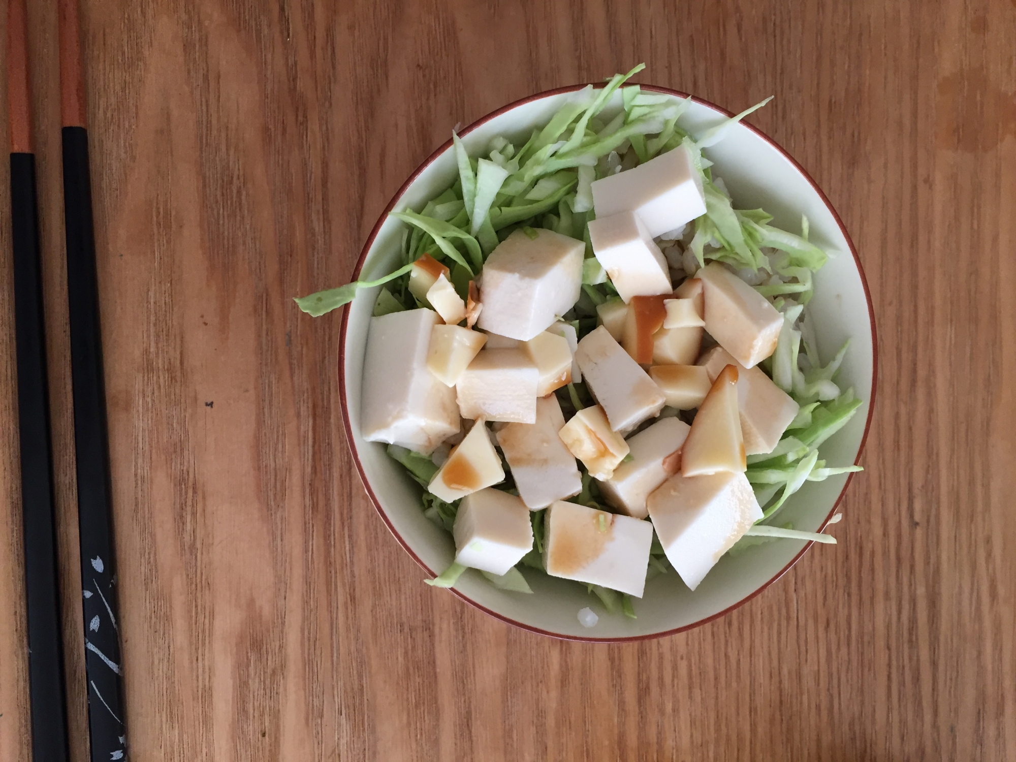 香りがいいスモークチーズのキャベツ豆腐丼！