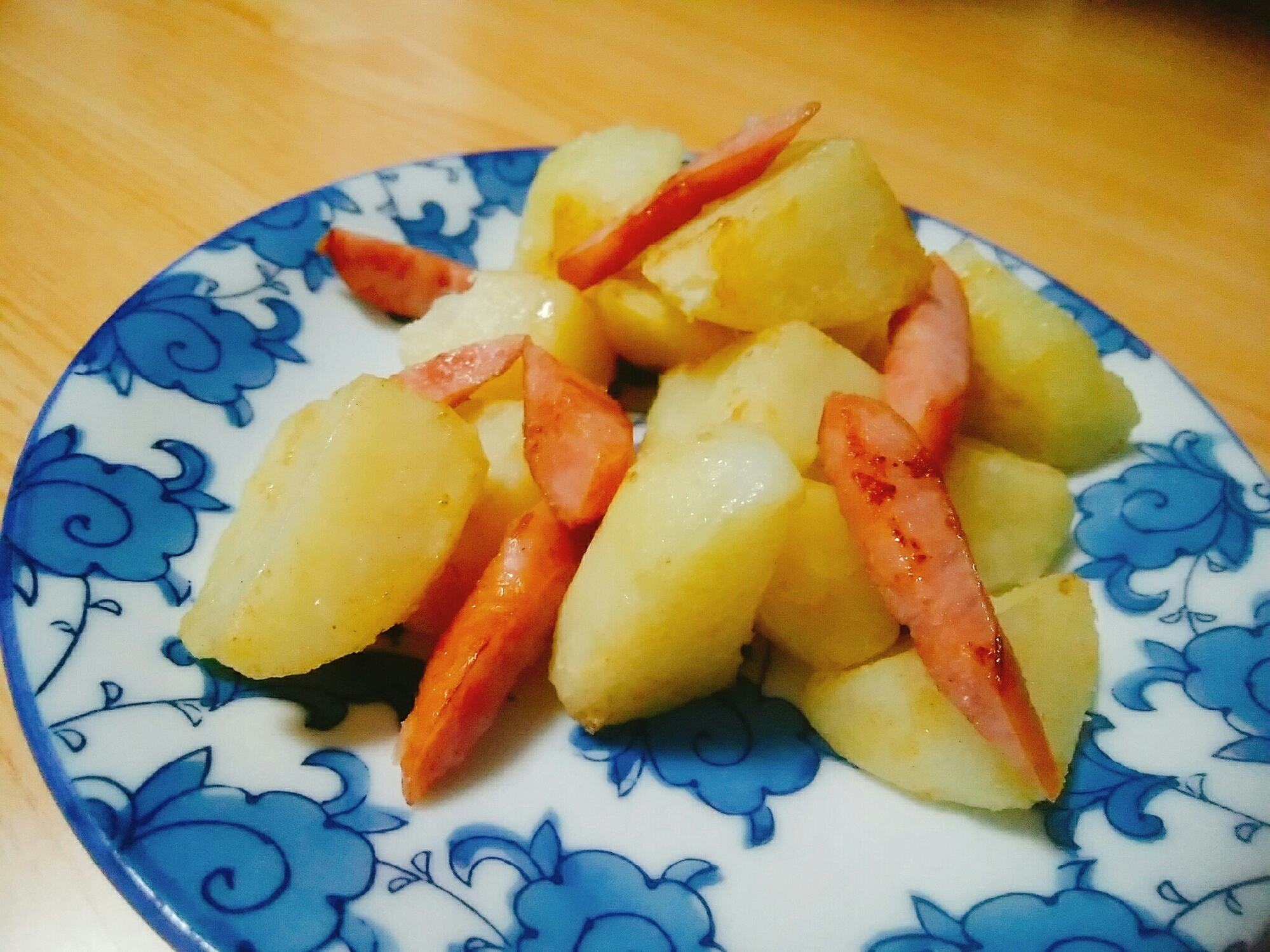 子供が喜ぶ じゃがいもとウインナーの炒め物 レシピ 作り方 By はじゃじゃ 楽天レシピ 子供が喜ぶ じゃがいもとウインナーの炒め物 レシピ 作り方 By はじゃじゃ 楽天レシピ