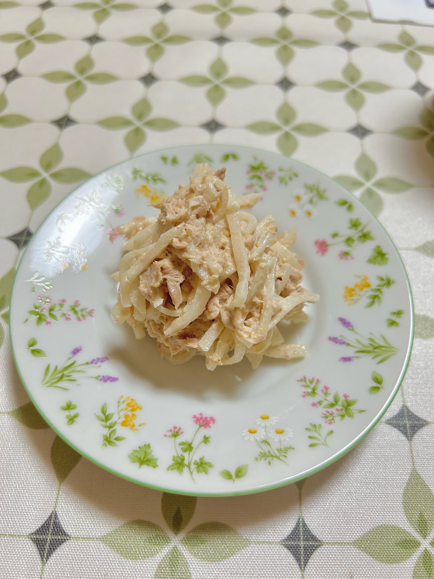 大根とツナのサラダ