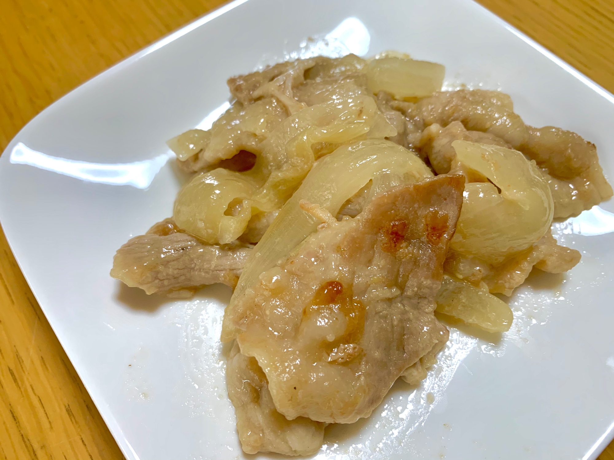 豚肉と玉ねぎの味噌マヨソテー