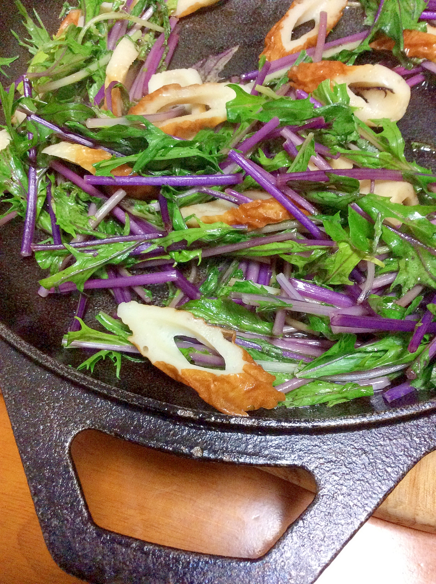 紫水菜とちくわのさっと炒め