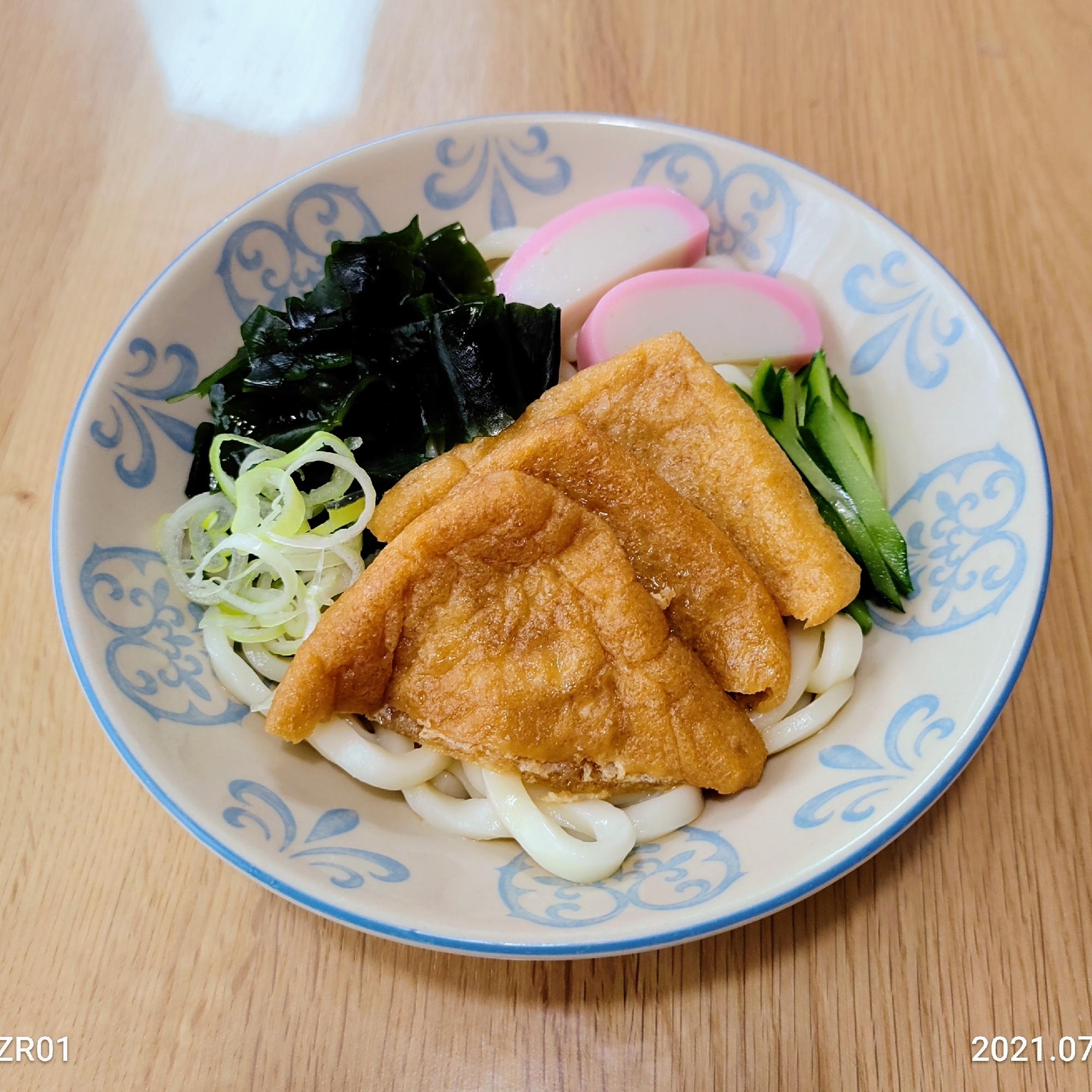 冷やしきつねうどん