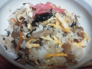 きのこたっぷり混ぜご飯