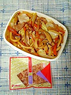 めんつゆで簡単味付け☆焼うどんのお弁当☆