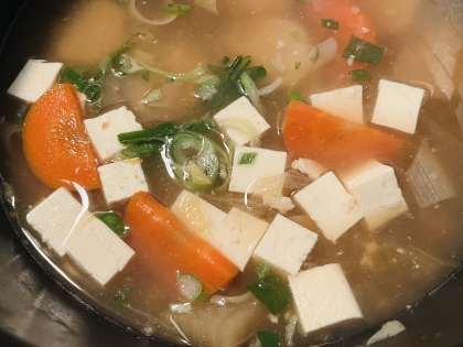 野菜たっぷり豚汁