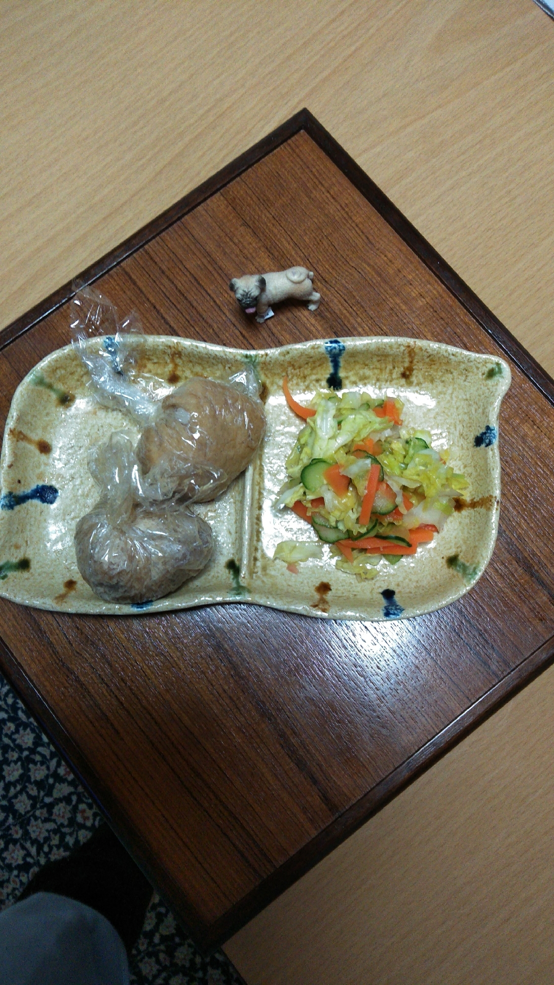 ひと口いなりと浅漬け、2品