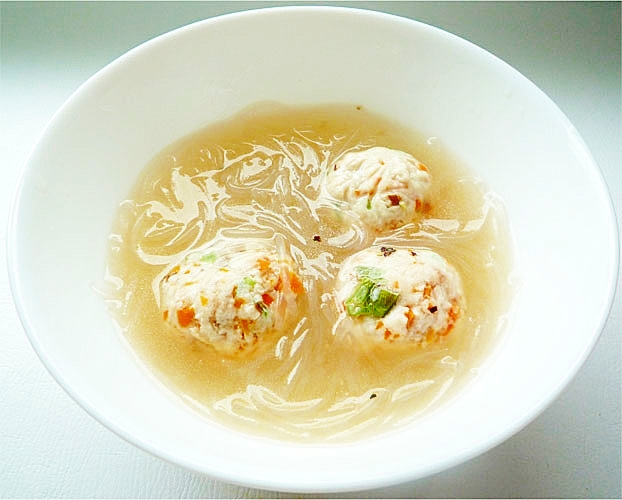 鶏団子の春雨スープ