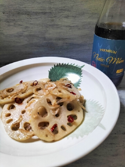 きょうはこちら♬パクチーなしだけどナンプラー味で食べたくて作ってみました♡ナンプラーの香りが食欲そそる〜(๑´ڡ`๑)鷹の爪でピリ辛素敵なおつまみ✨今日も感謝❦