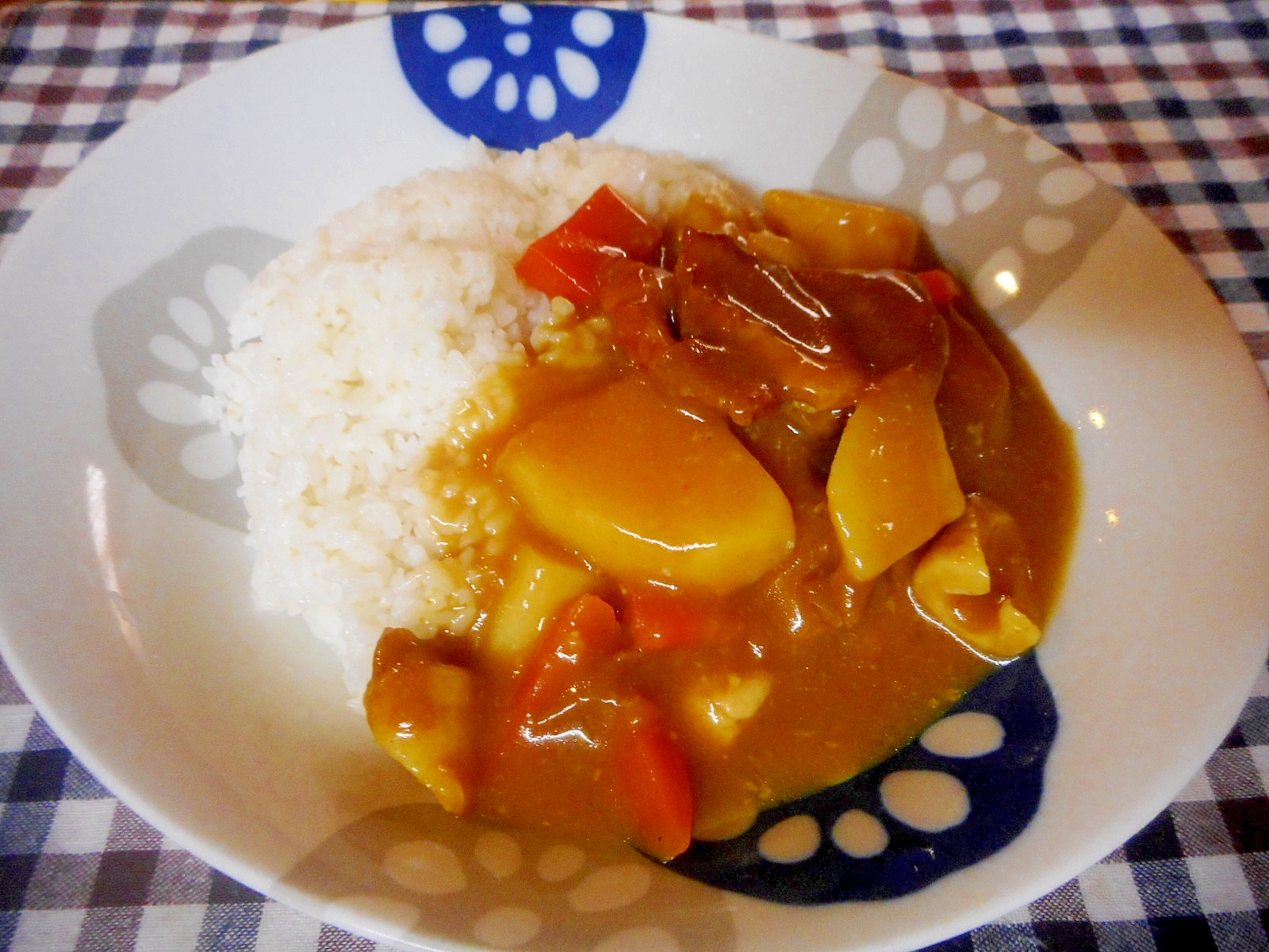 鶏とちくわとジャガイモの和風カレー