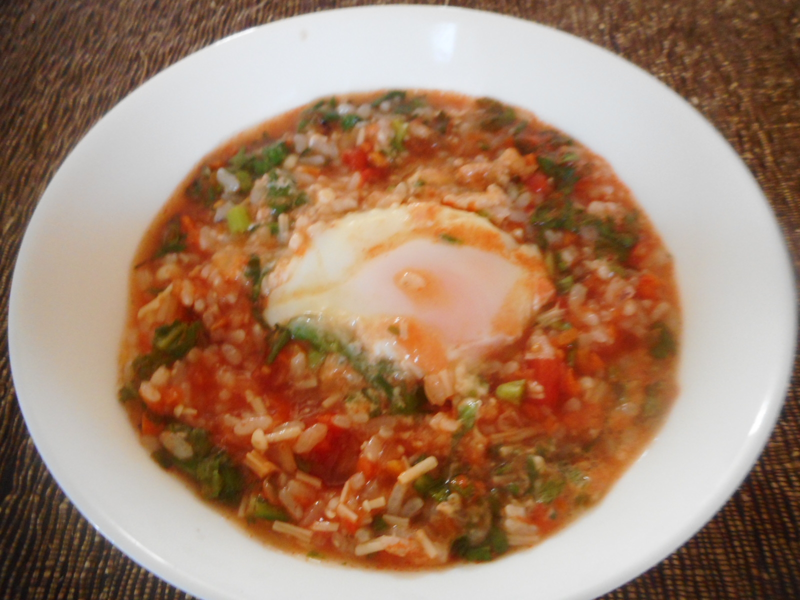 卵と春菊のトマトスープご飯