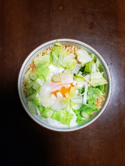 野菜のおかげでいつもよりあっさりのチキンラーメンになりおいしかったです！