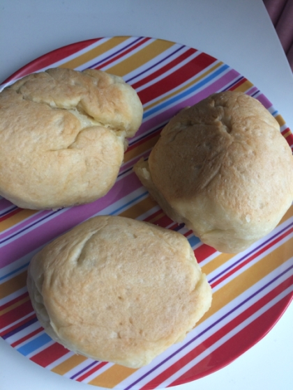 ひっくり返すときに３つに分かれてしまいましたが…小さい炊飯器なので半量で☆おいしくできました♡ありがとうございます( ´ ▽ ` )ﾉ