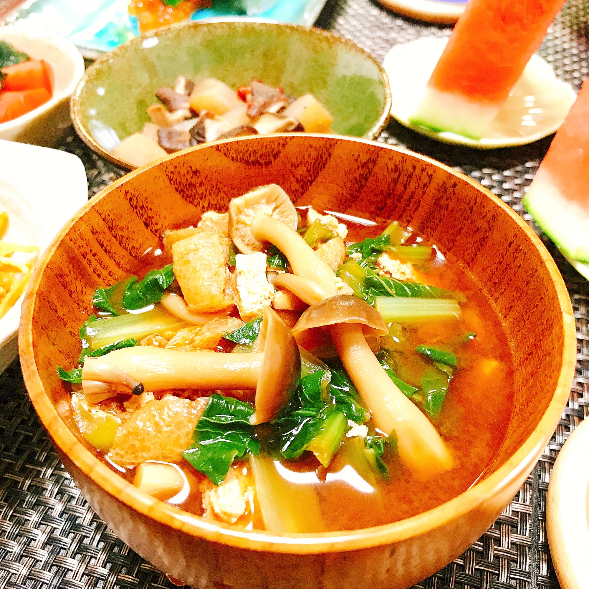 小松菜とシメジと油揚げのお味噌汁☆