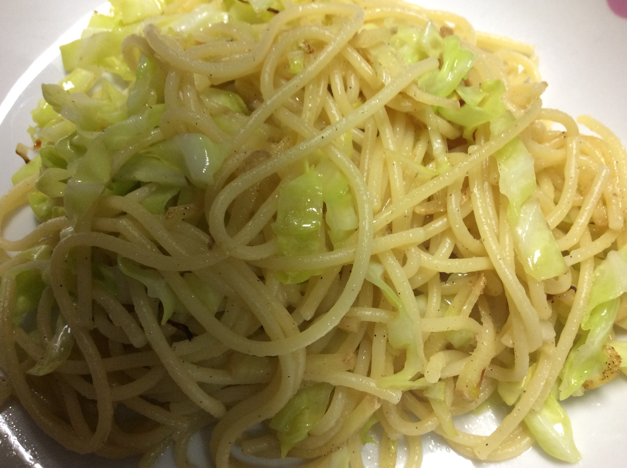 キャベツと生姜パスタ炒め