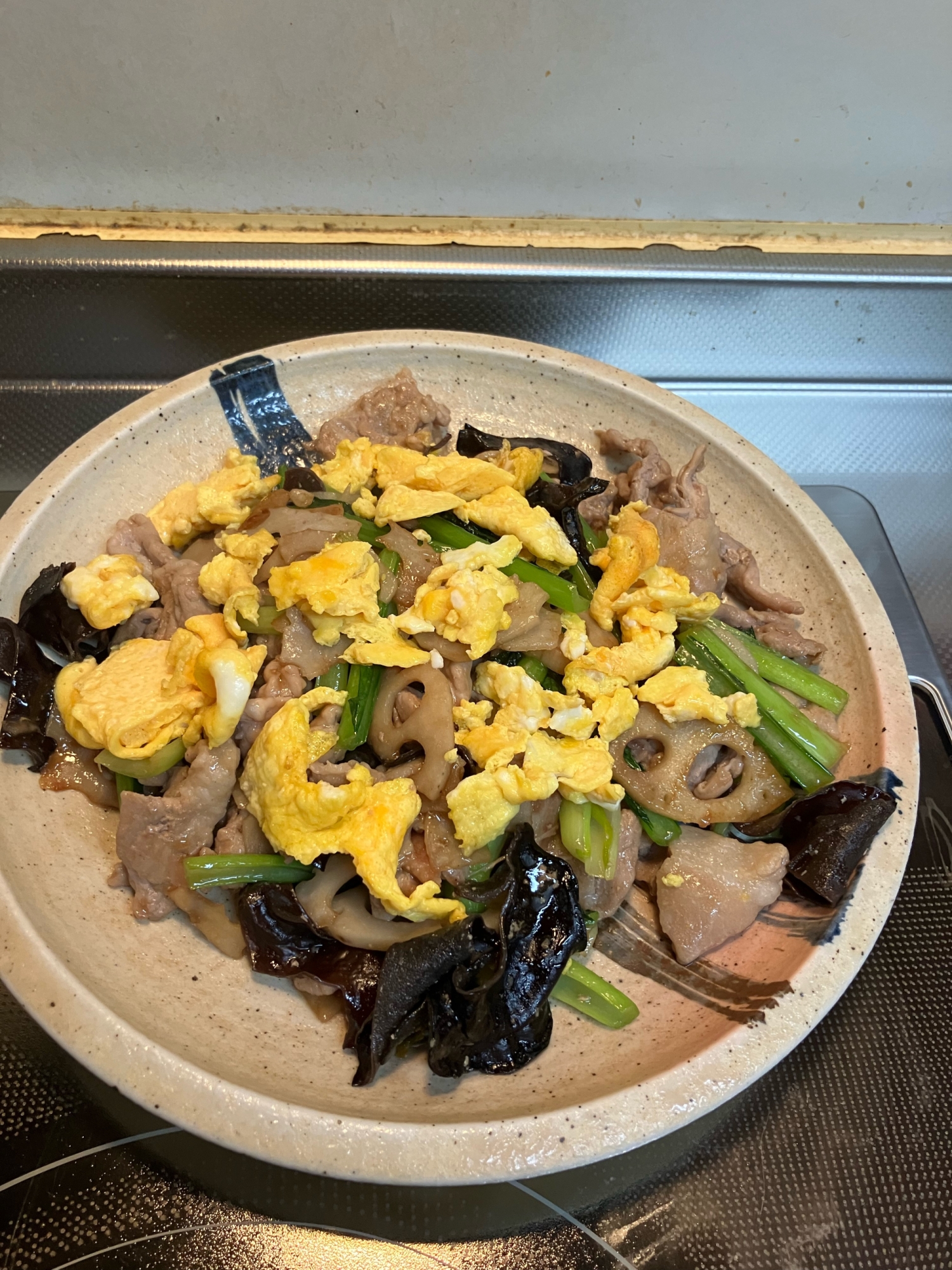 豚肉と木耳と小松菜と蓮根の中華炒め^_^