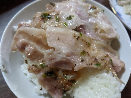 ロース豚丼