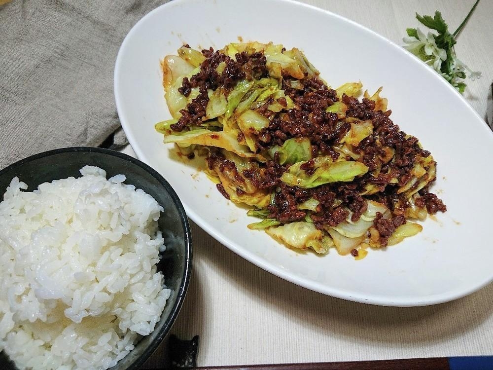 簡単おかず！ご飯がすすむ肉味噌キャベツ