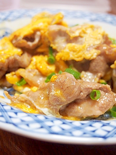 豚小間と卵の炒め物